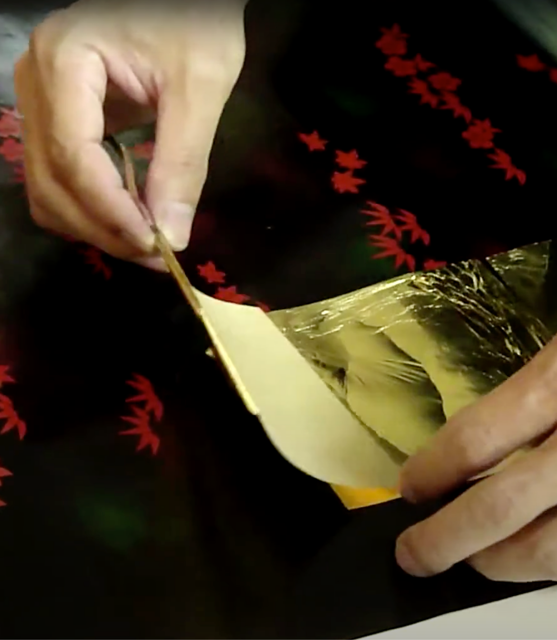 Experience in Kyoto Lacquer and Gold Leaf Art